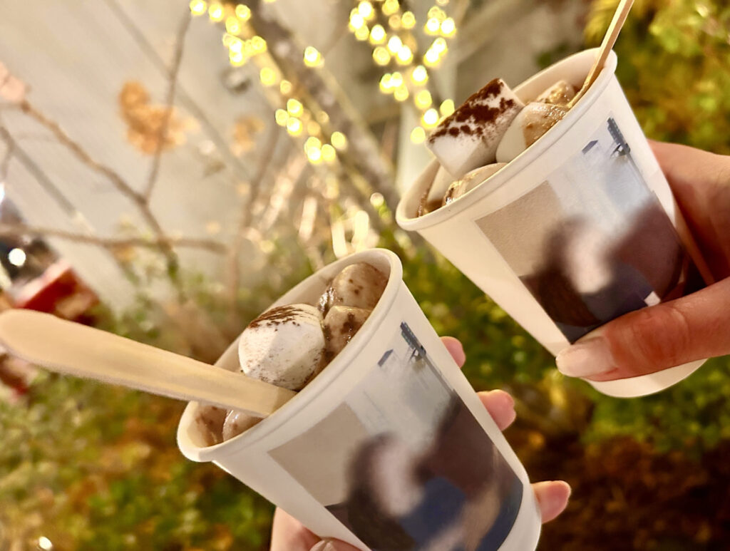 カップの中にアイスSNS映え