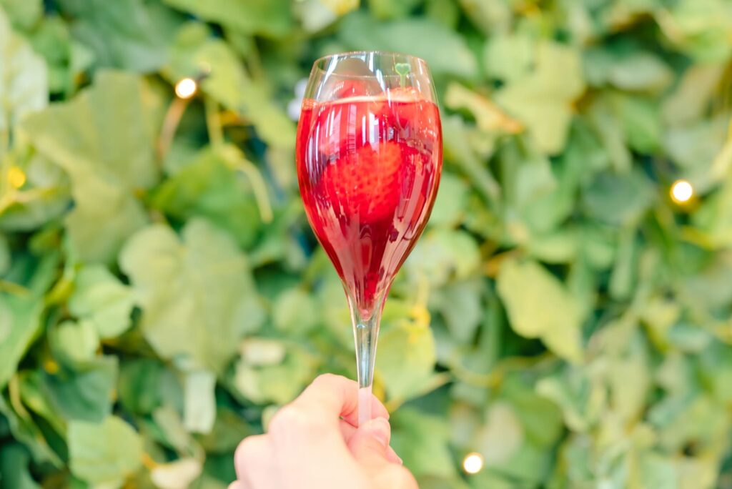 イチゴのシャンパン映え